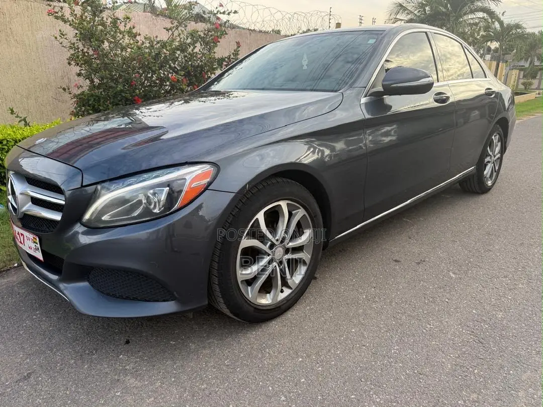 Mercedes-Benz C300 2015 Black