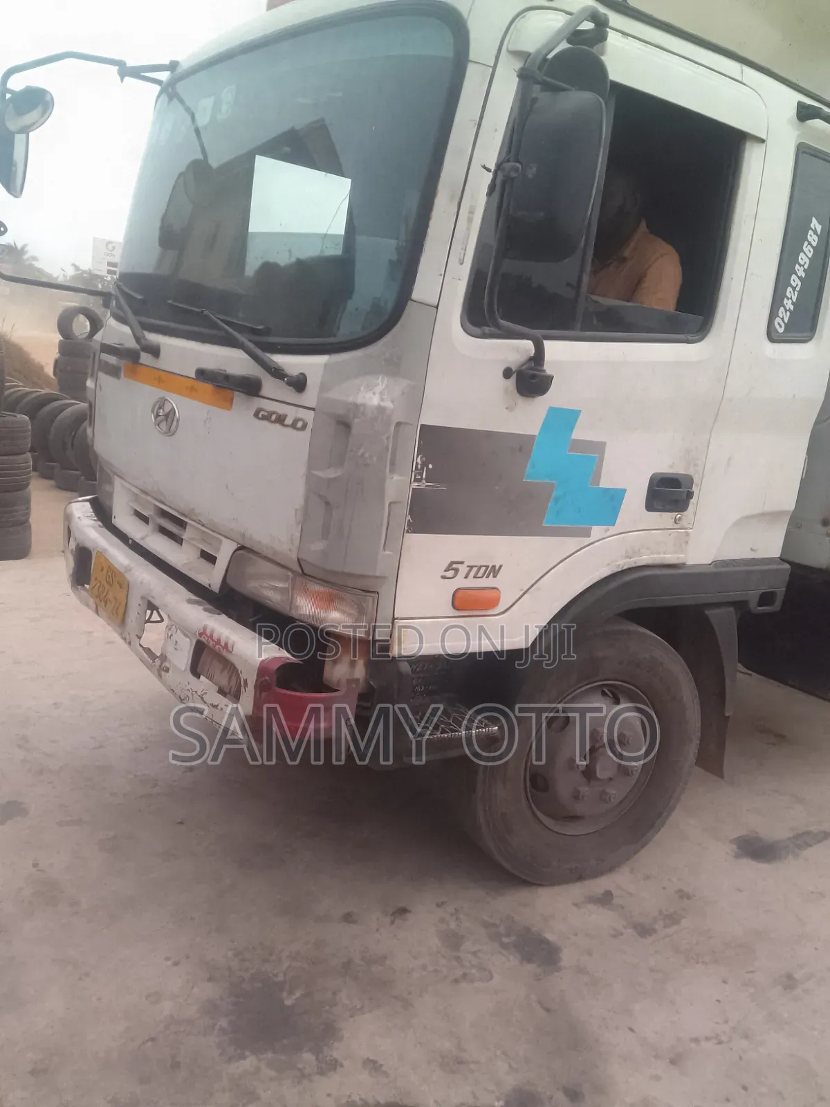 Hyundai Container 2010 White