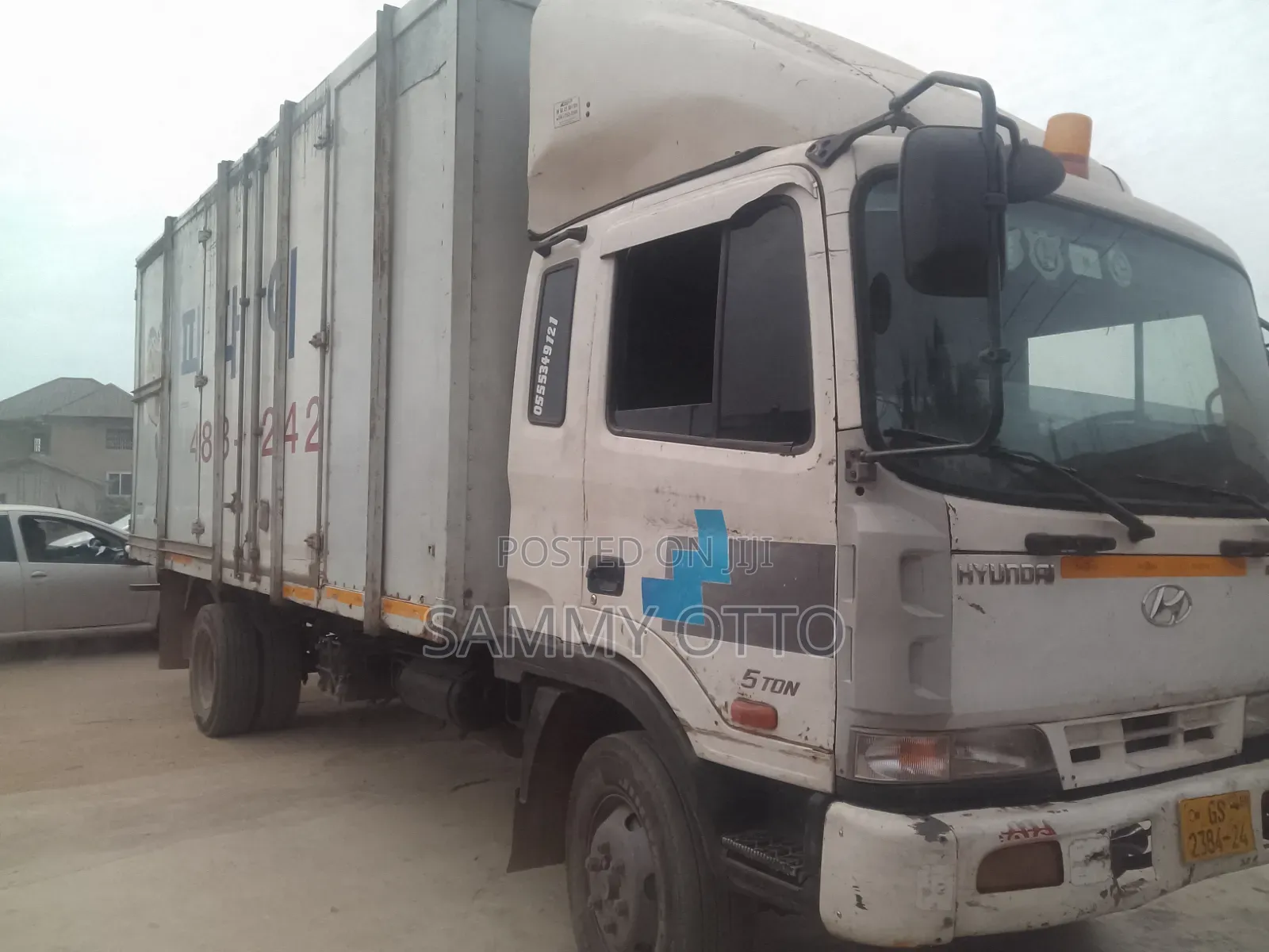 Hyundai Container 2010 White