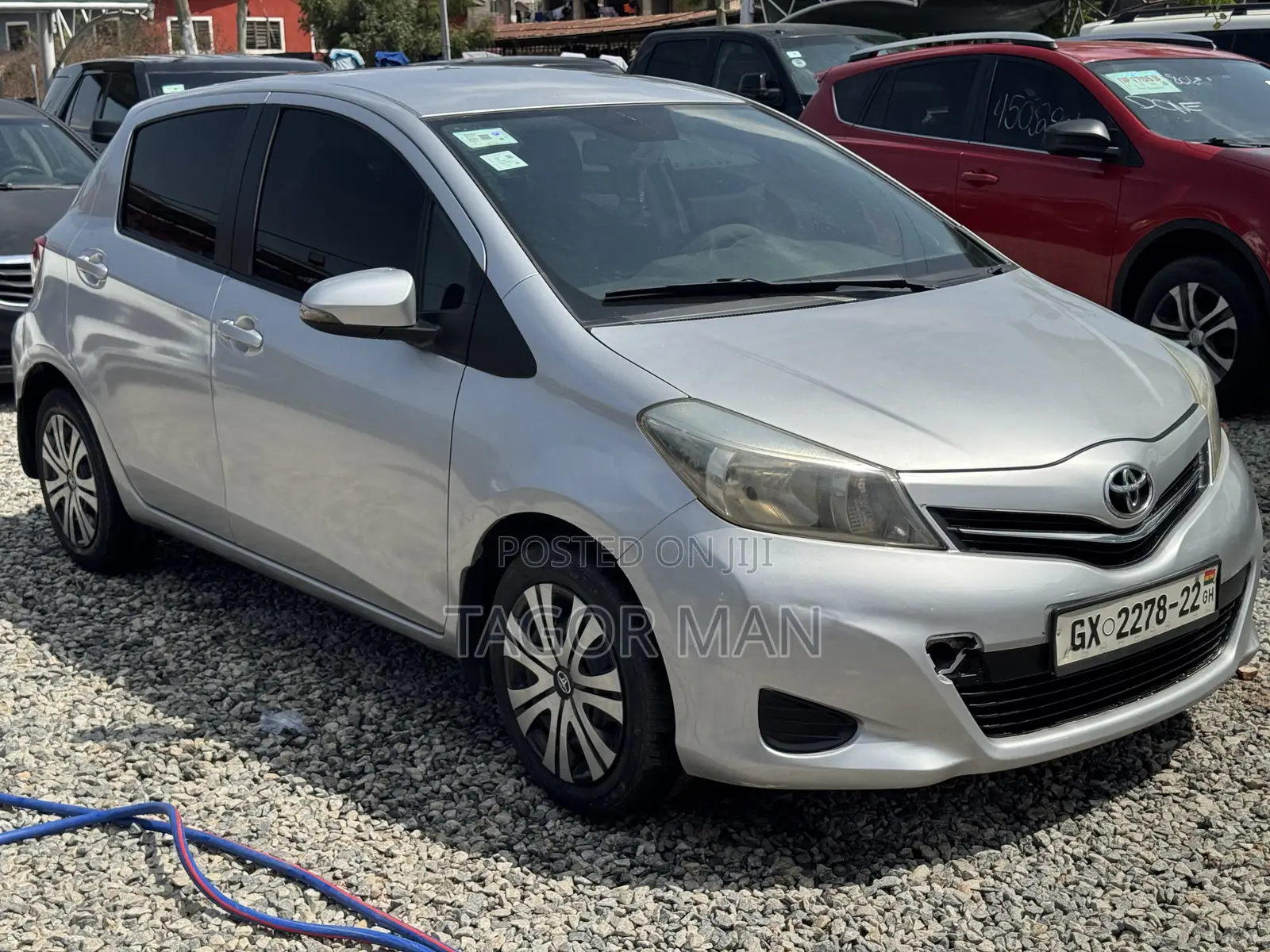 Toyota Yaris SE Hatchback 5dr 2012 Silver