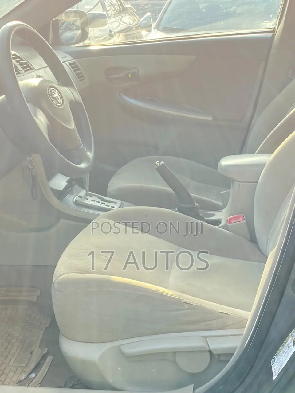 Toyota Corolla 2010 Silver