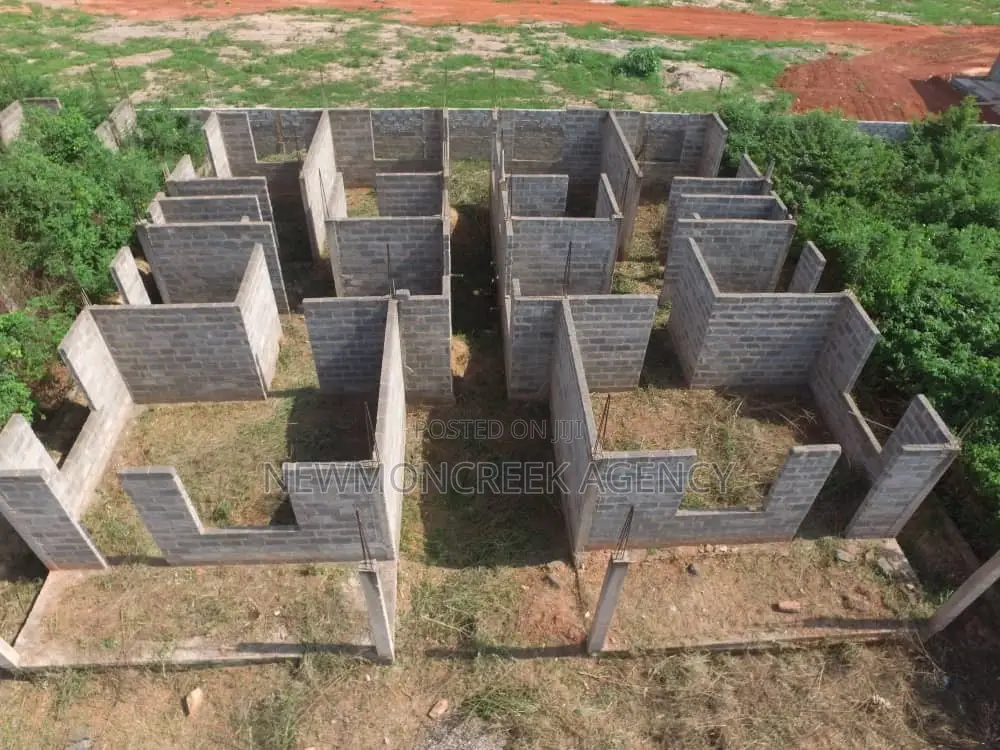 10bdrm Apartment in Oyibi Sasabi for sale