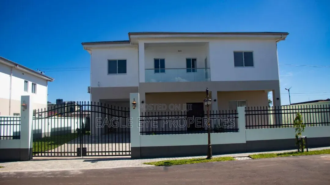 Furnished 4bdrm House in Sakomono, Sakumono for rent