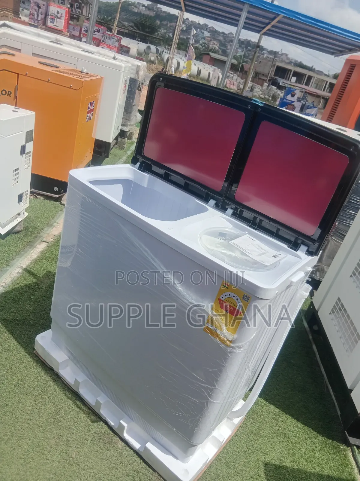 Elegant Washing Machine With a Beautiful Glossy Top Design