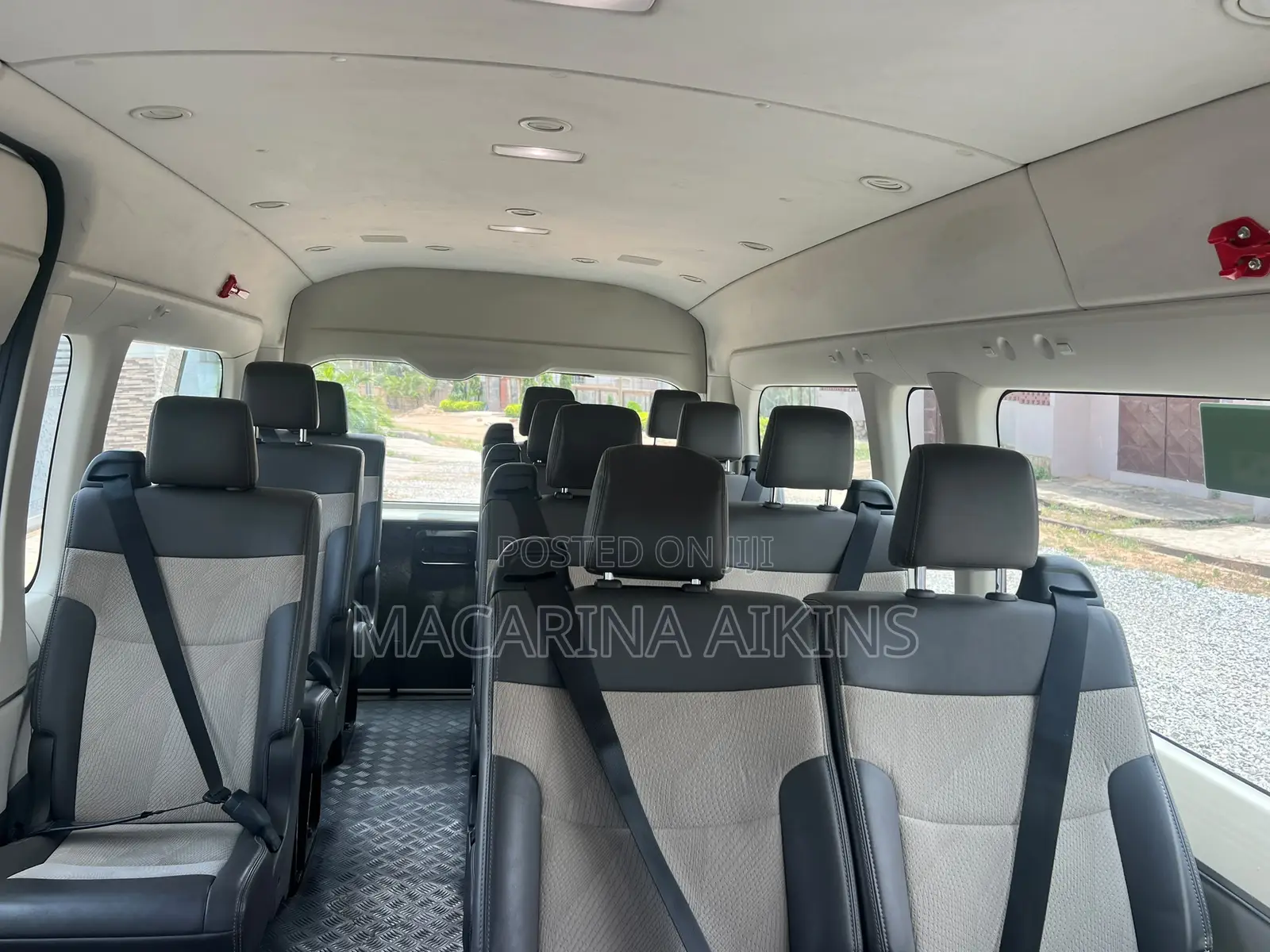 Toyota GranAce 2021 White