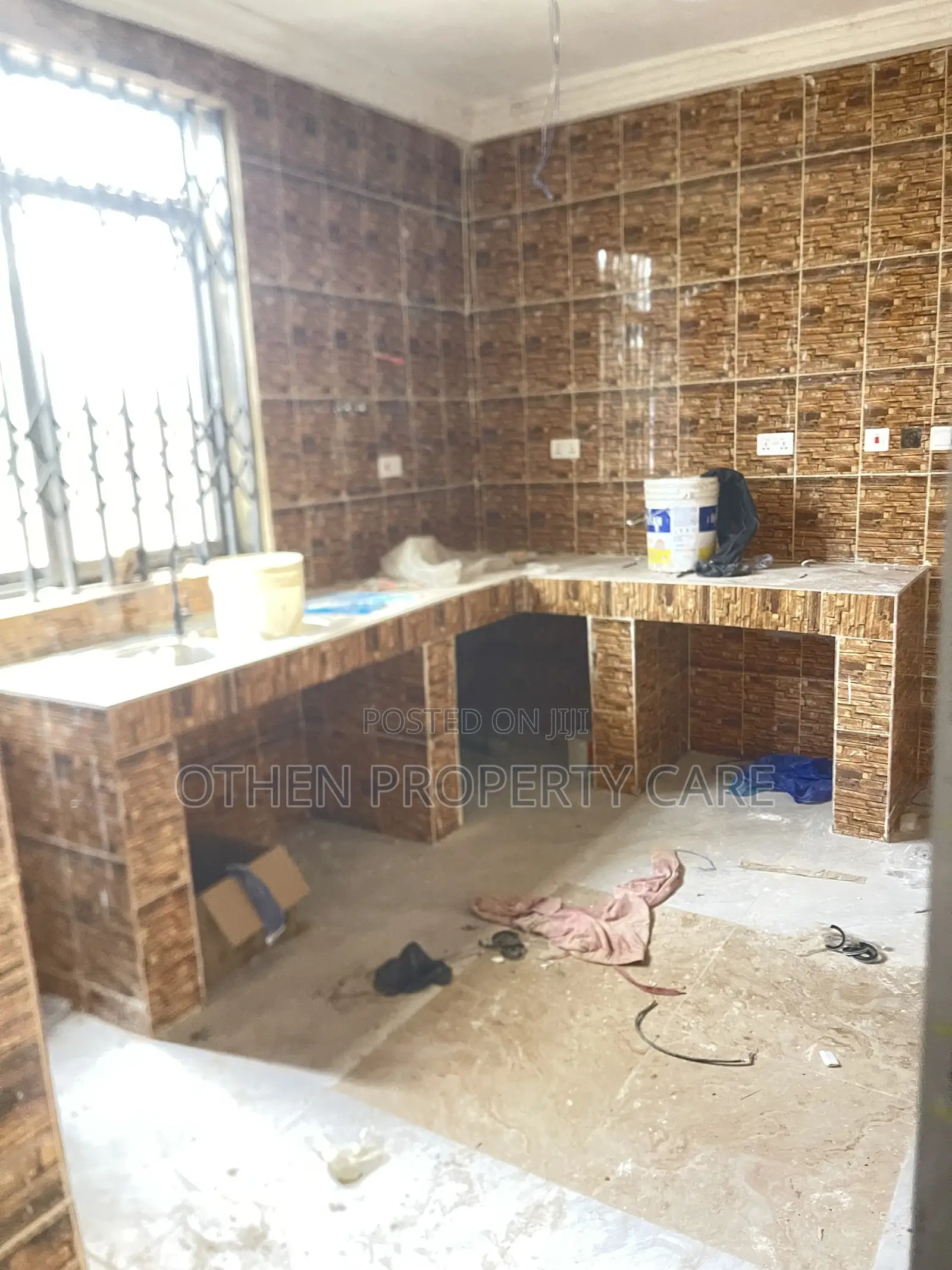 3bdrm Apartment in Othen Property Care, Awoshie for rent