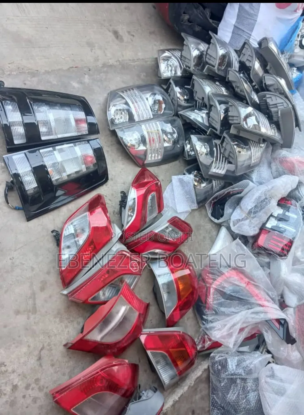Toyota Vitz 2010 Model Tail Light Home Use Neat One Price 750 for One