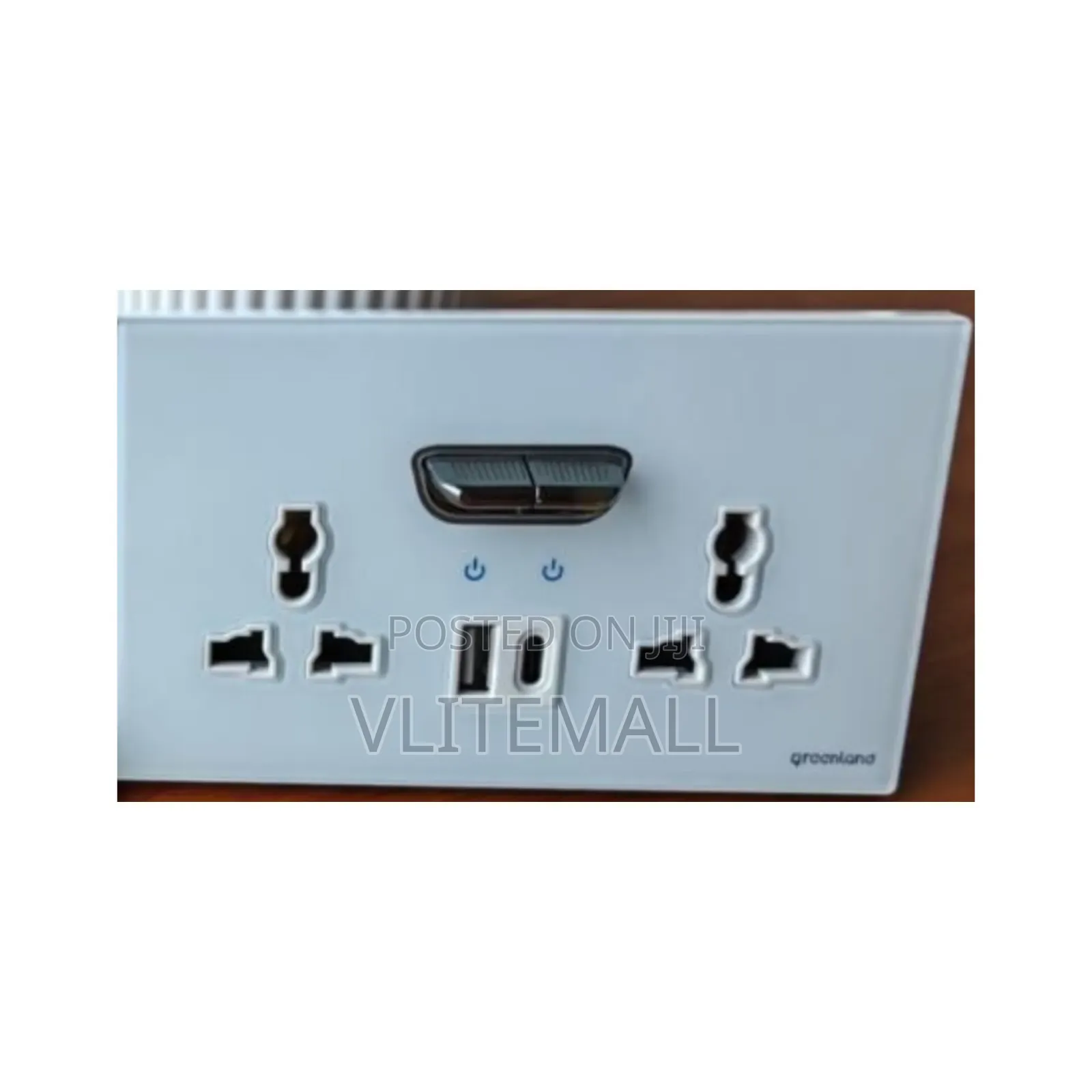 Glass Double Socket With USB-C