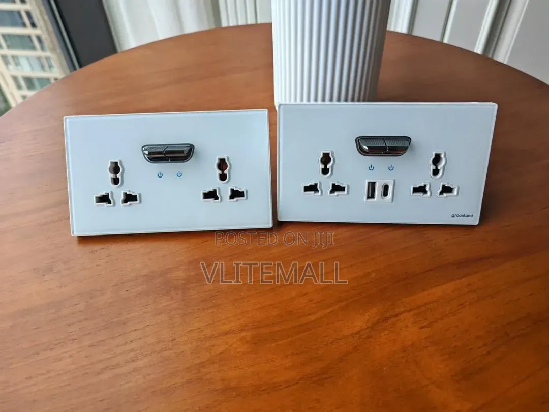 Glass Double Socket With USB-C
