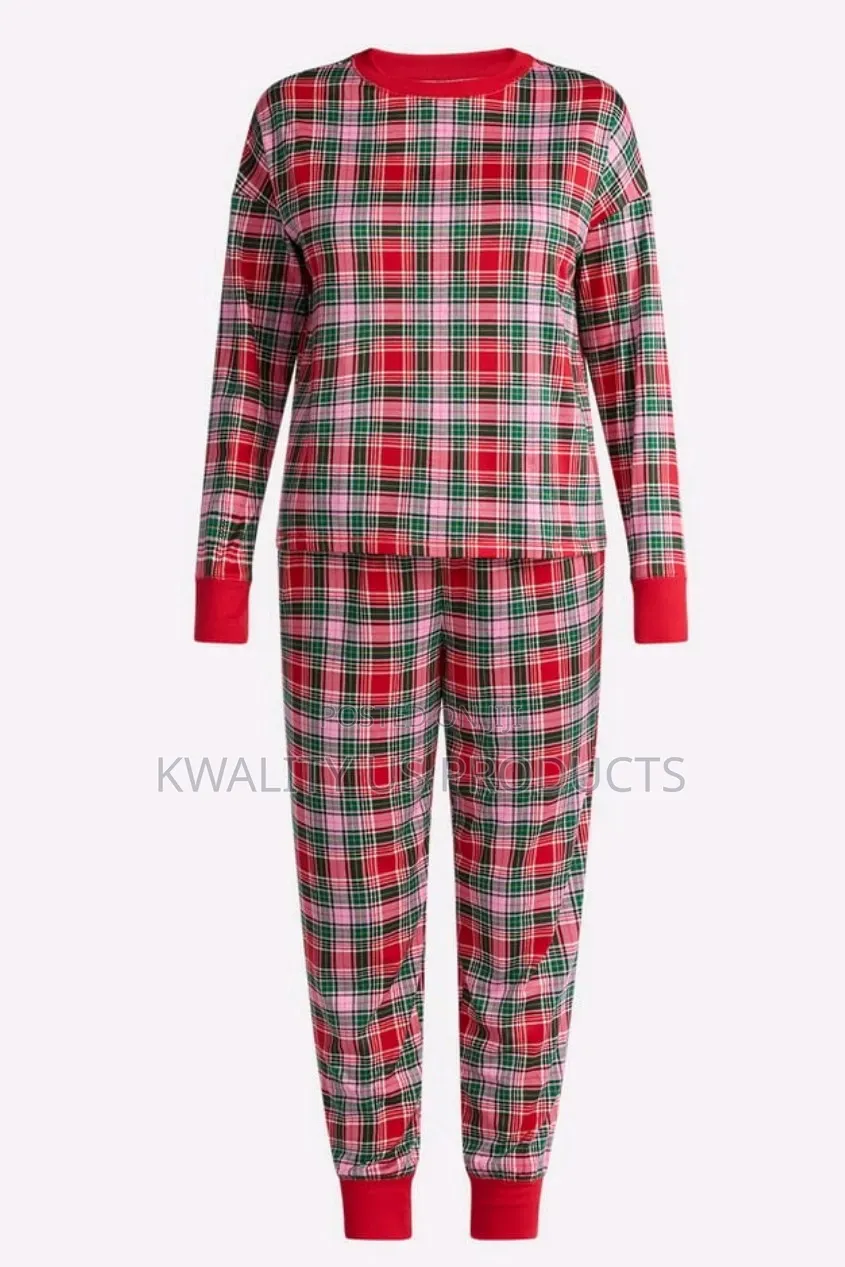 Holiday Time Women's Pyjamas Set - Medium Size