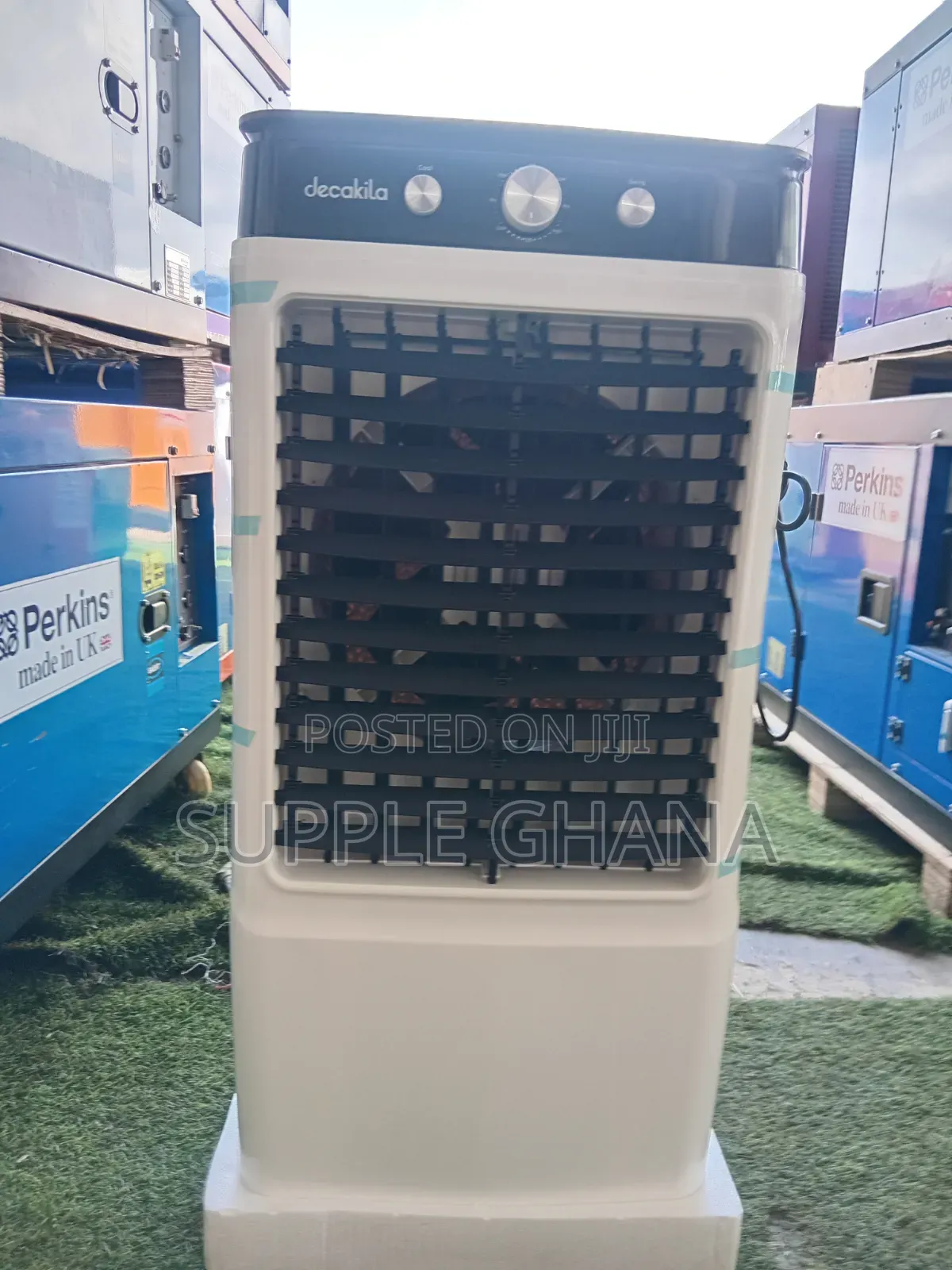 Decakila KEFCO12W – Modern Design With Powerful Airflow