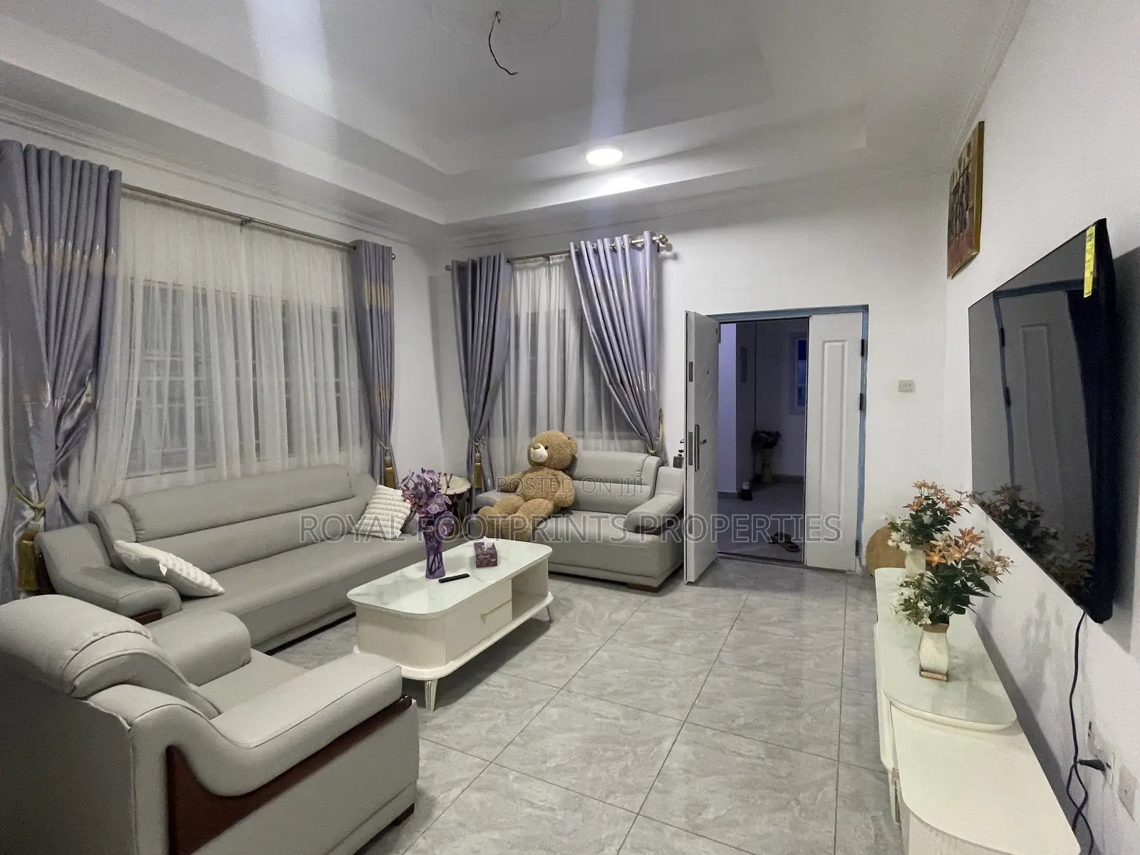 3bedrooms Fully Furnished