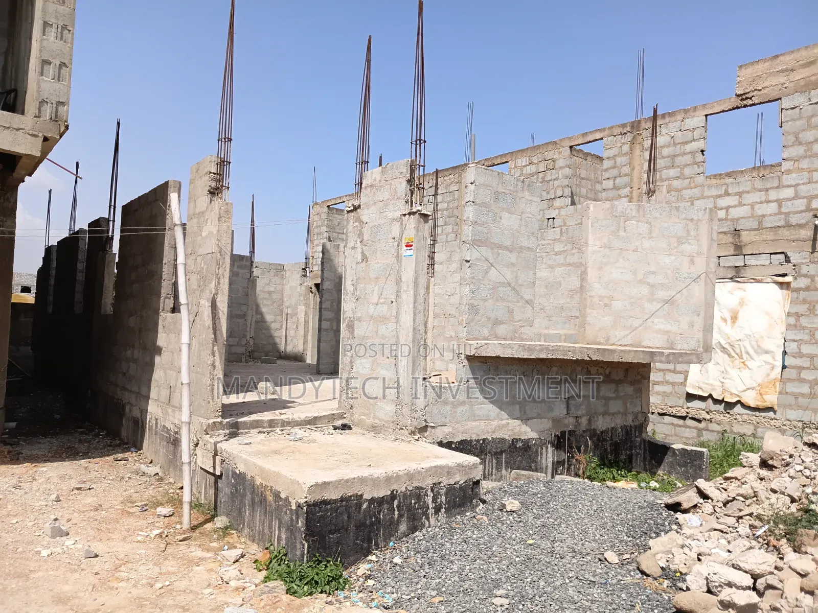 Elegant Uncompleted 3-Bedroom - Adenta