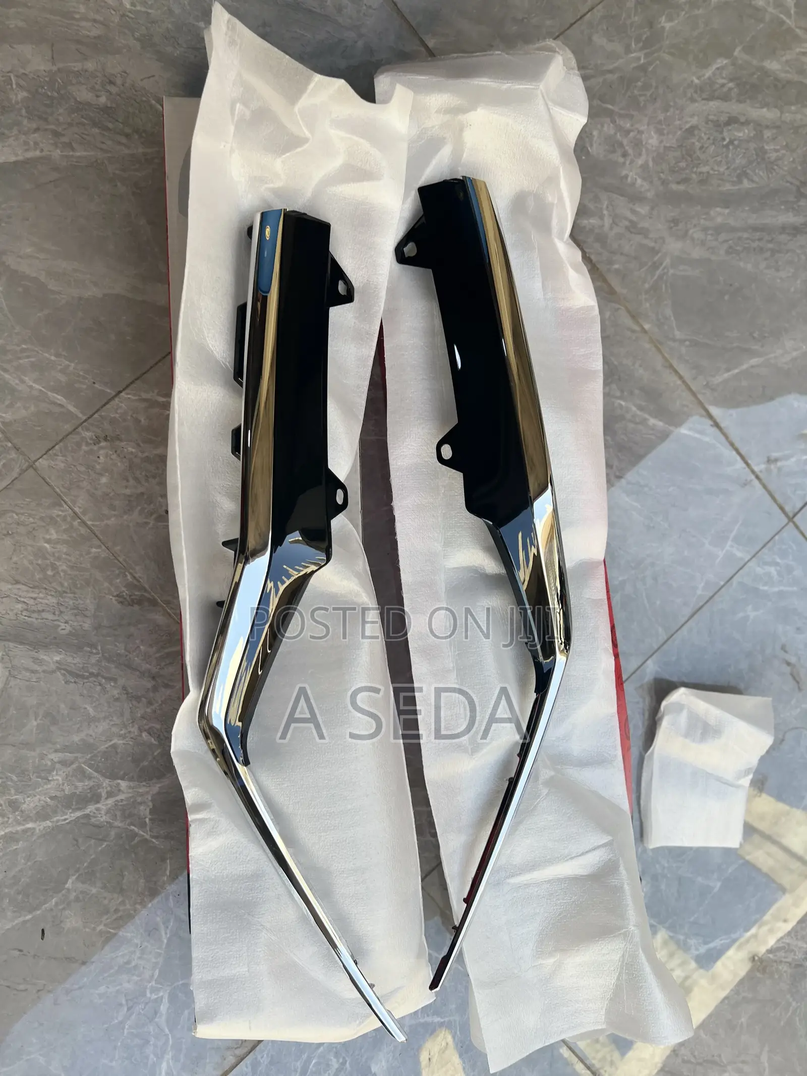 Honda CRV 2020 2021 2022 Headlight Chrome Pair Call