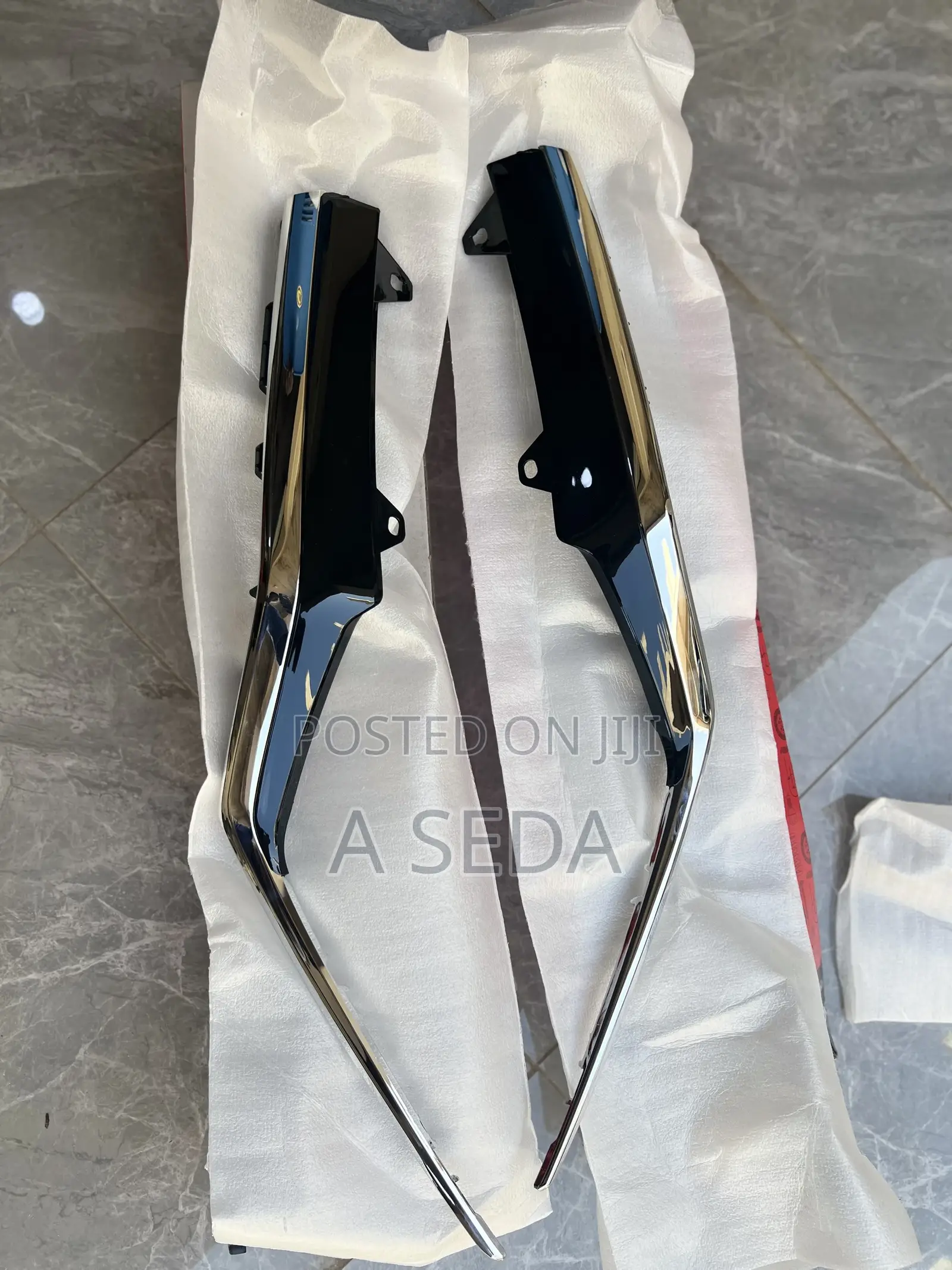Honda CRV 2020 2021 2022 Headlight Chrome Pair Call