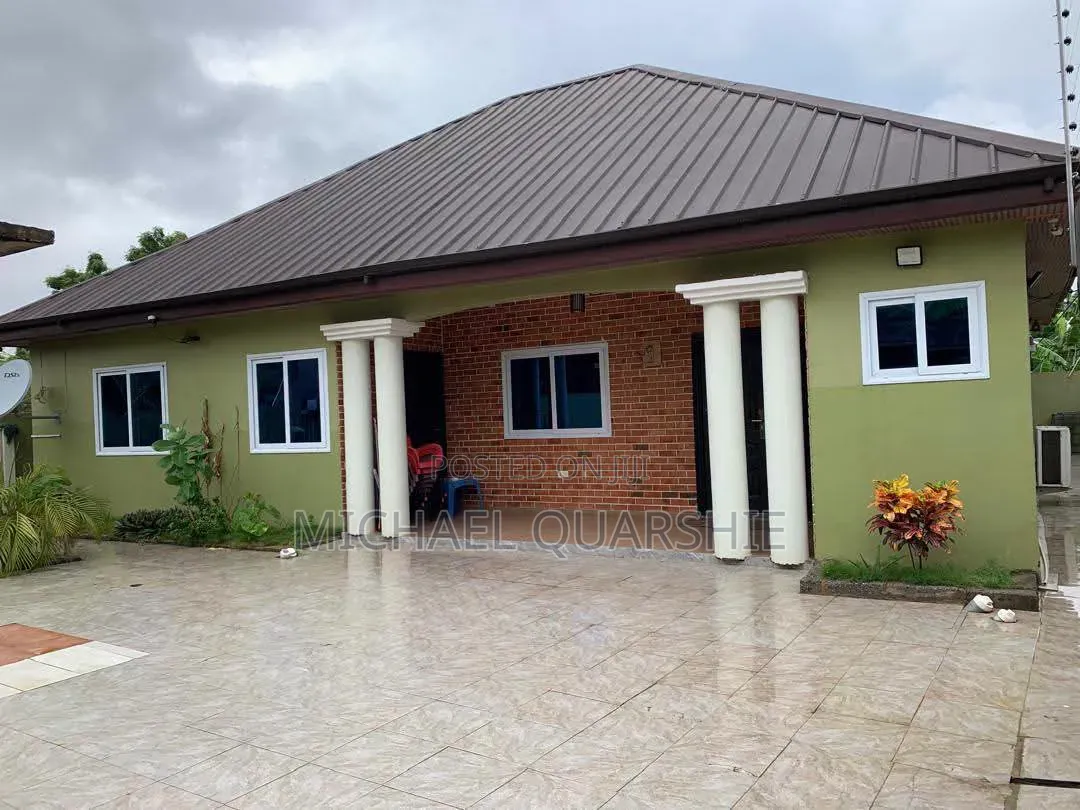 Furnished 3bdrm House in Pokuase Ayawaso for sale