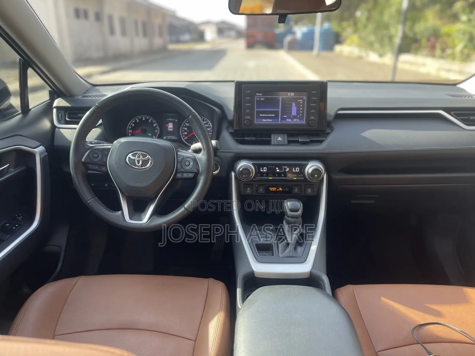Toyota RAV4 XLE 2022 Black