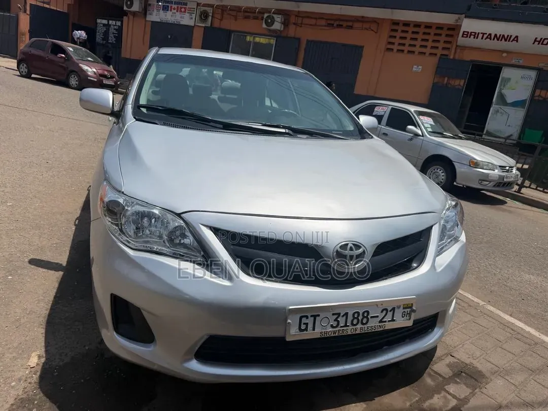 Toyota Corolla 2012 Silver