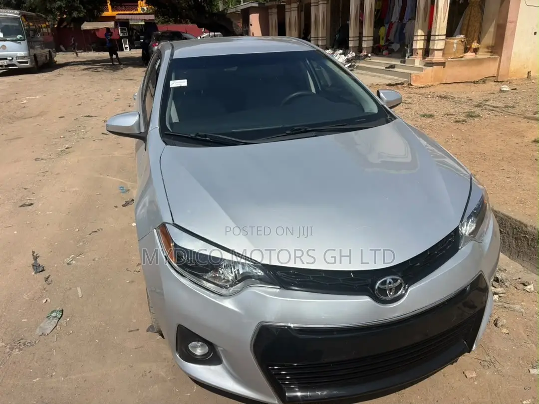 Toyota Corolla LE 4dr Sedan (1.8L 4cyl CVT) 2016 Silver