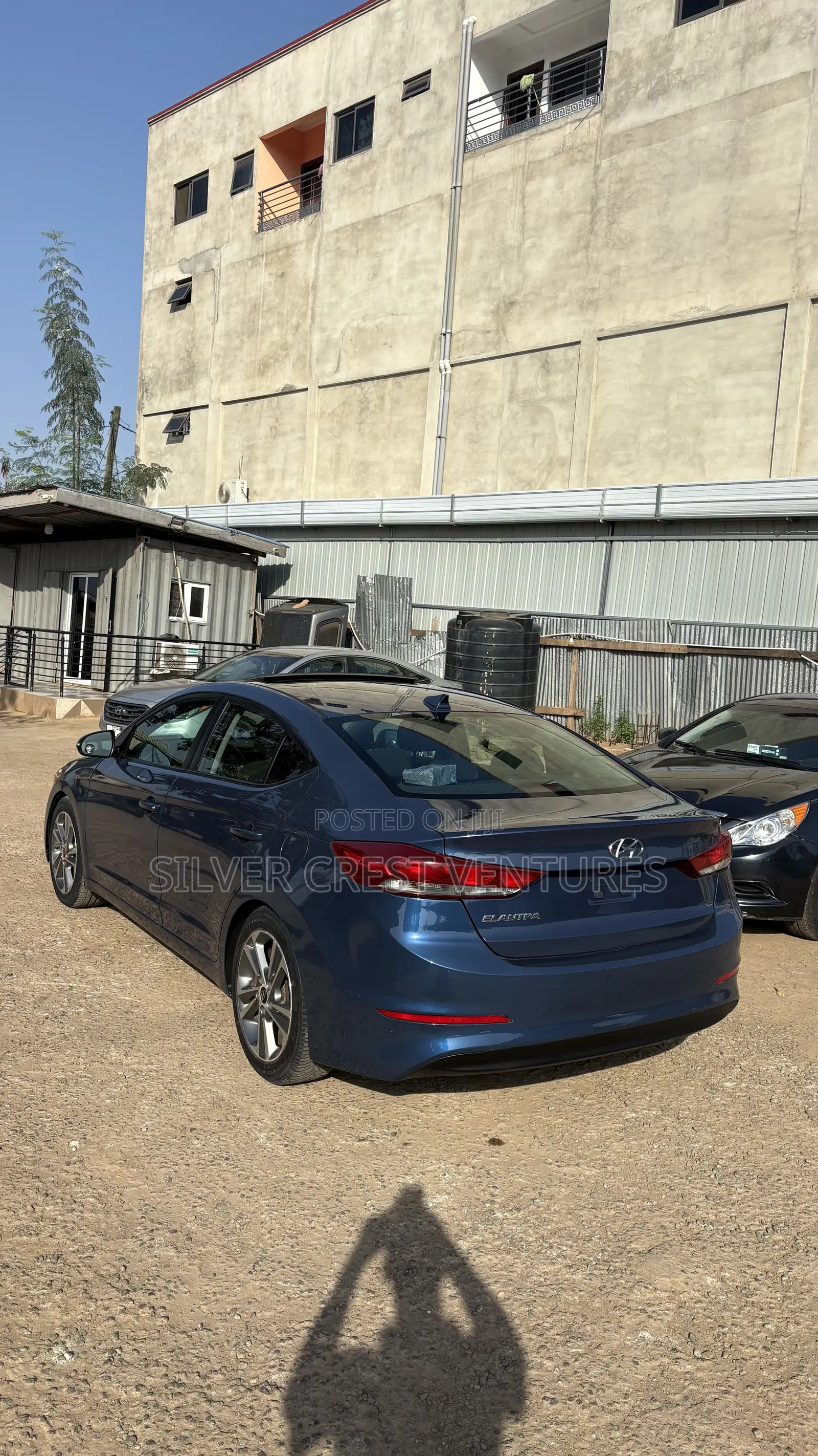 Hyundai Elantra Limited Sedan FWD (2.0L 4cyl 6A) 2017 Blue