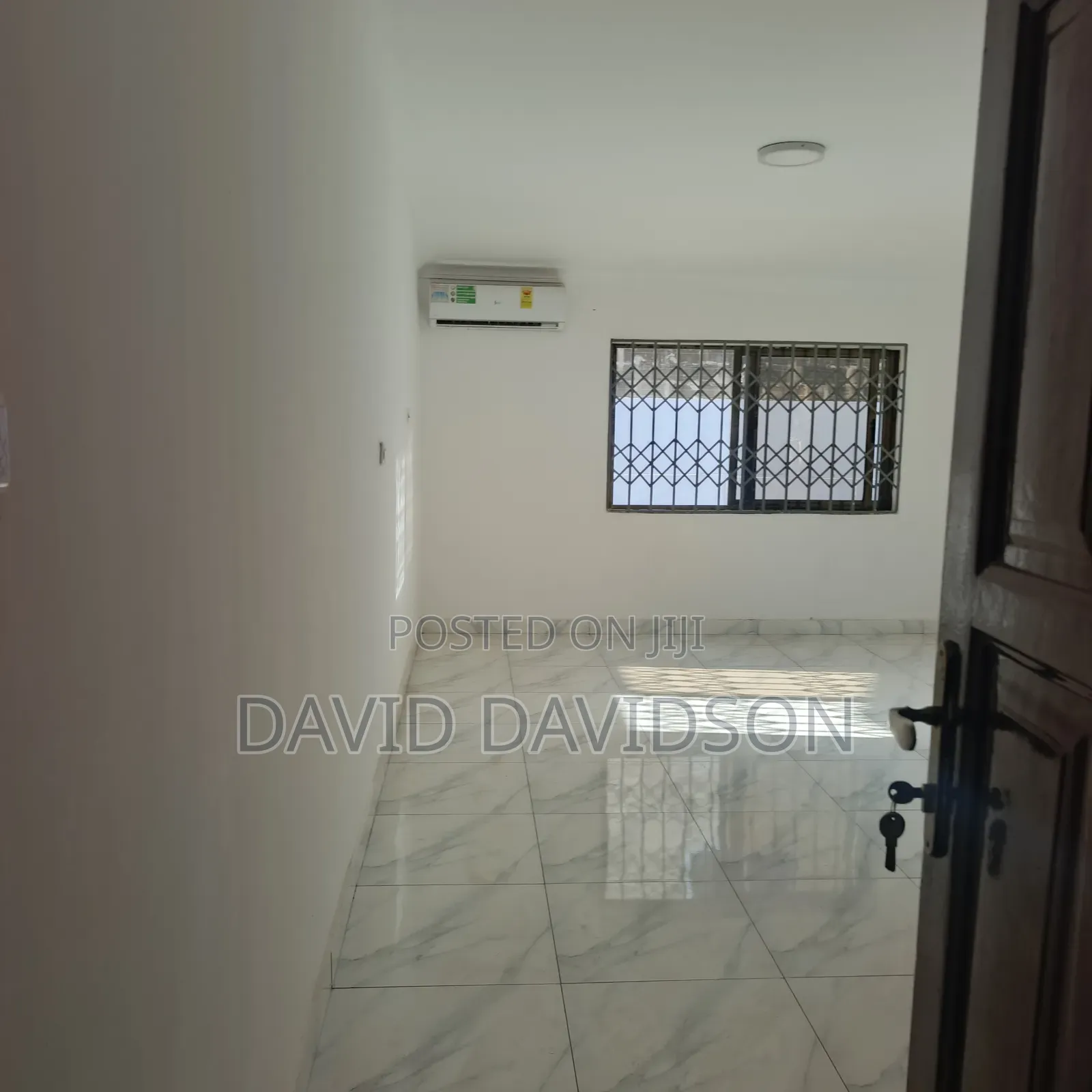 4bdrm Mansion in 4 Bedroom Self, Tema Metropolitan for rent