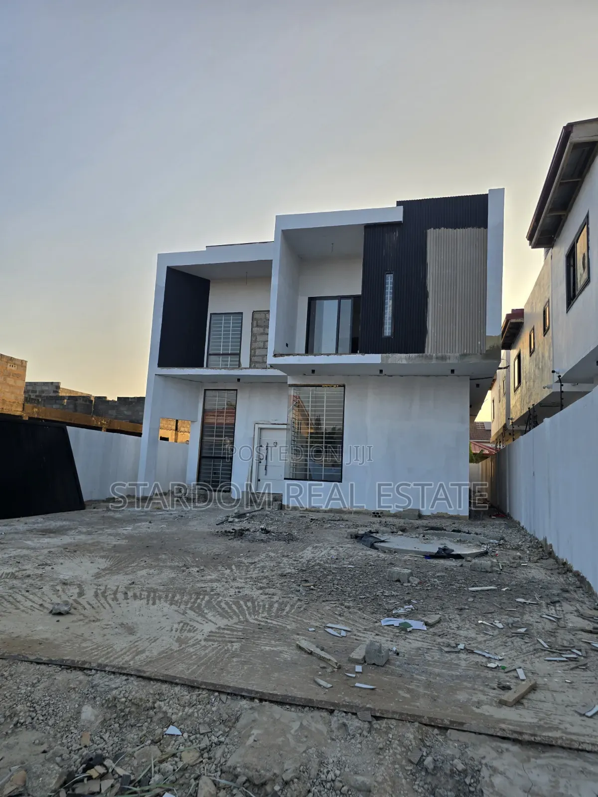 4bdrm Duplex in Spintex Road, Baatsona Total for sale