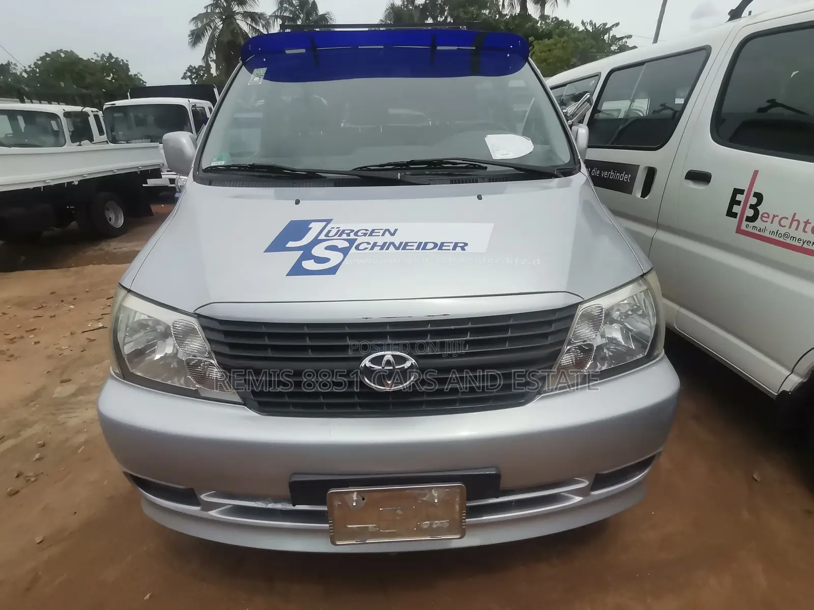 Toyota HiAce 2010 Silver