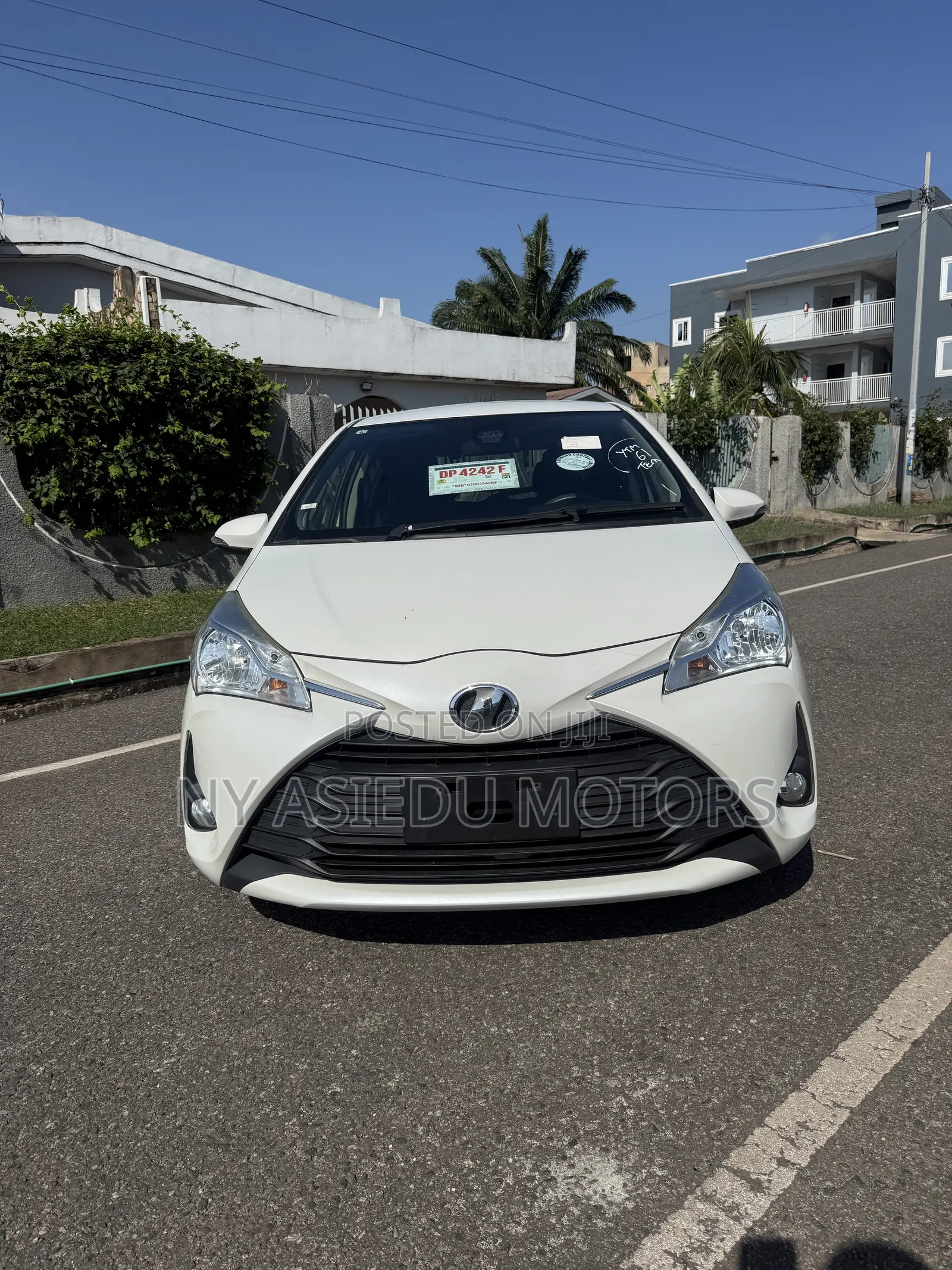 Toyota Vitz 1.3 FWD 5dr 2017 White