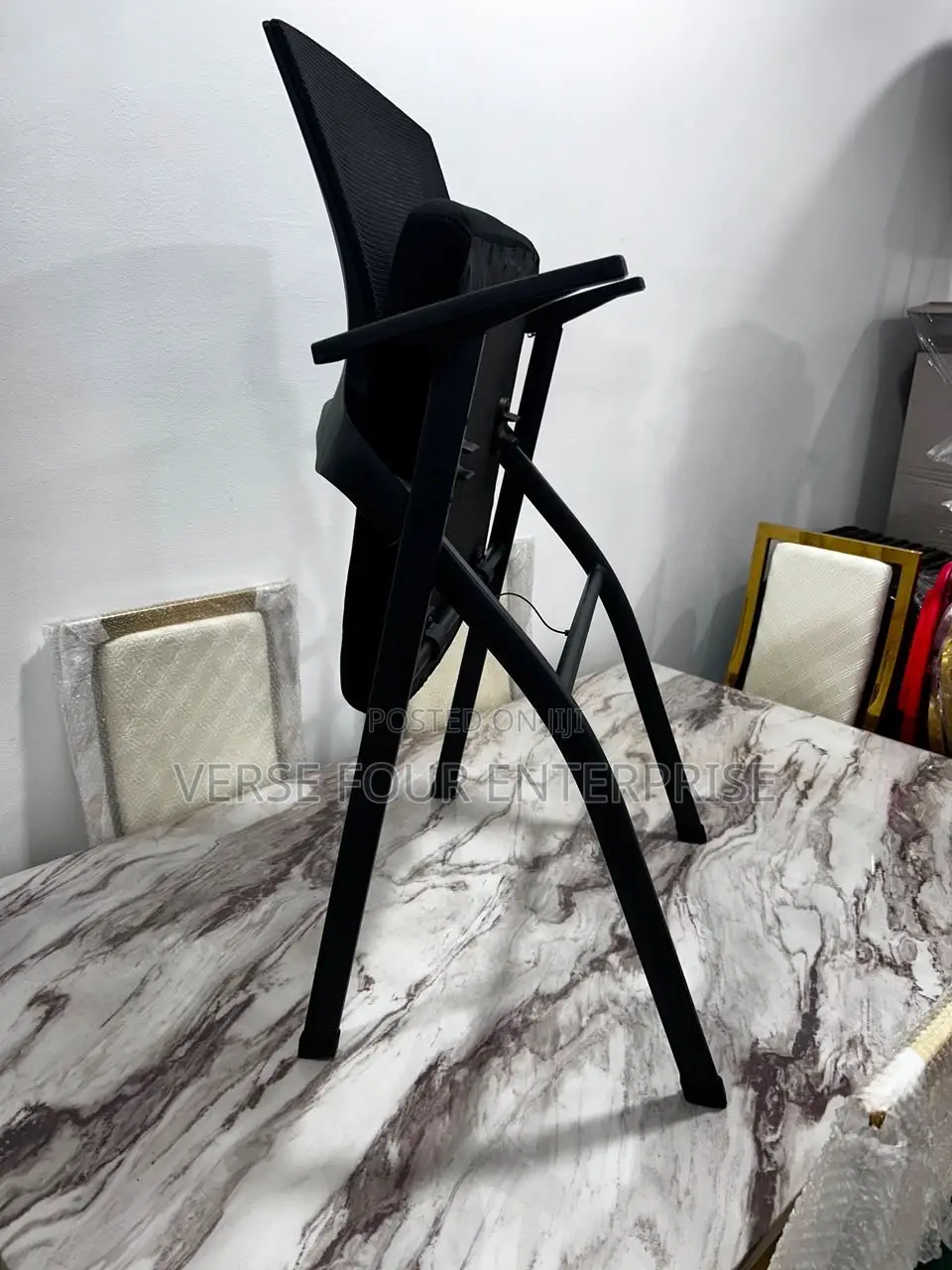 Foldable Mesh-Back Chair (Space-Saving)