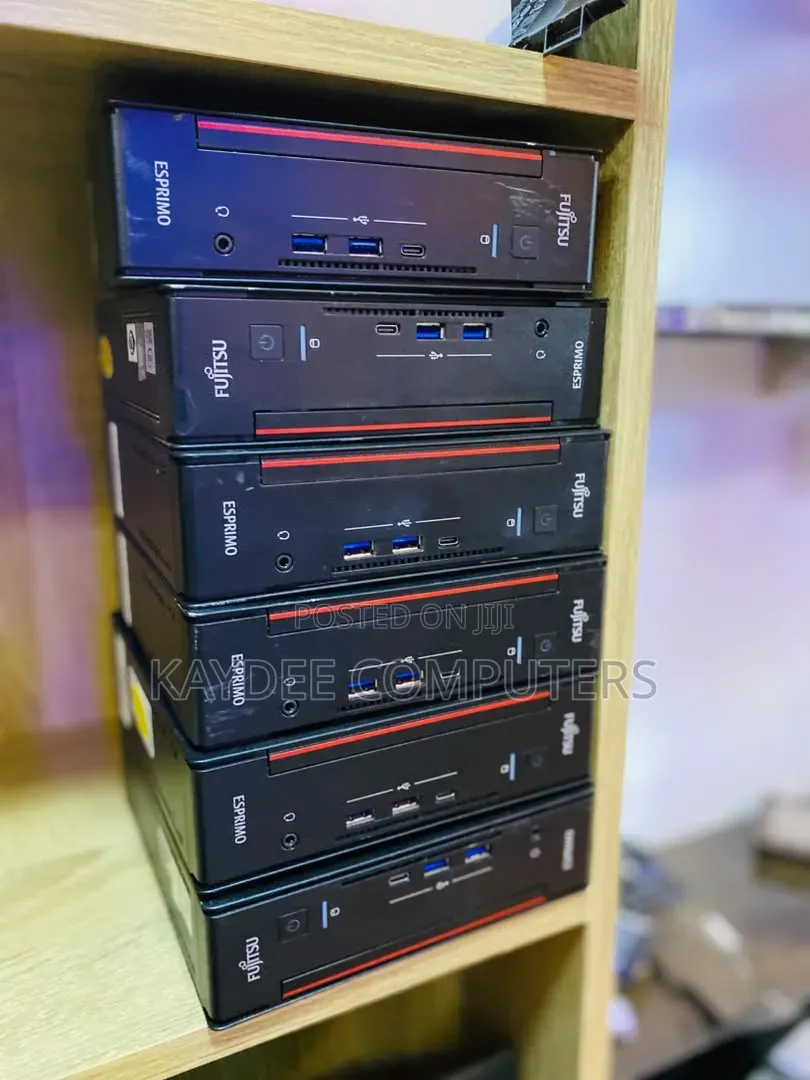 Desktop Computer Fujitsu 8GB Intel Core i5 SSD 256GB