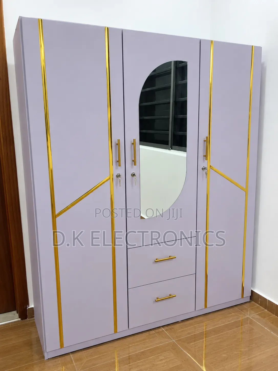 New 3 Doors White and Gold Wardrobe for Sale