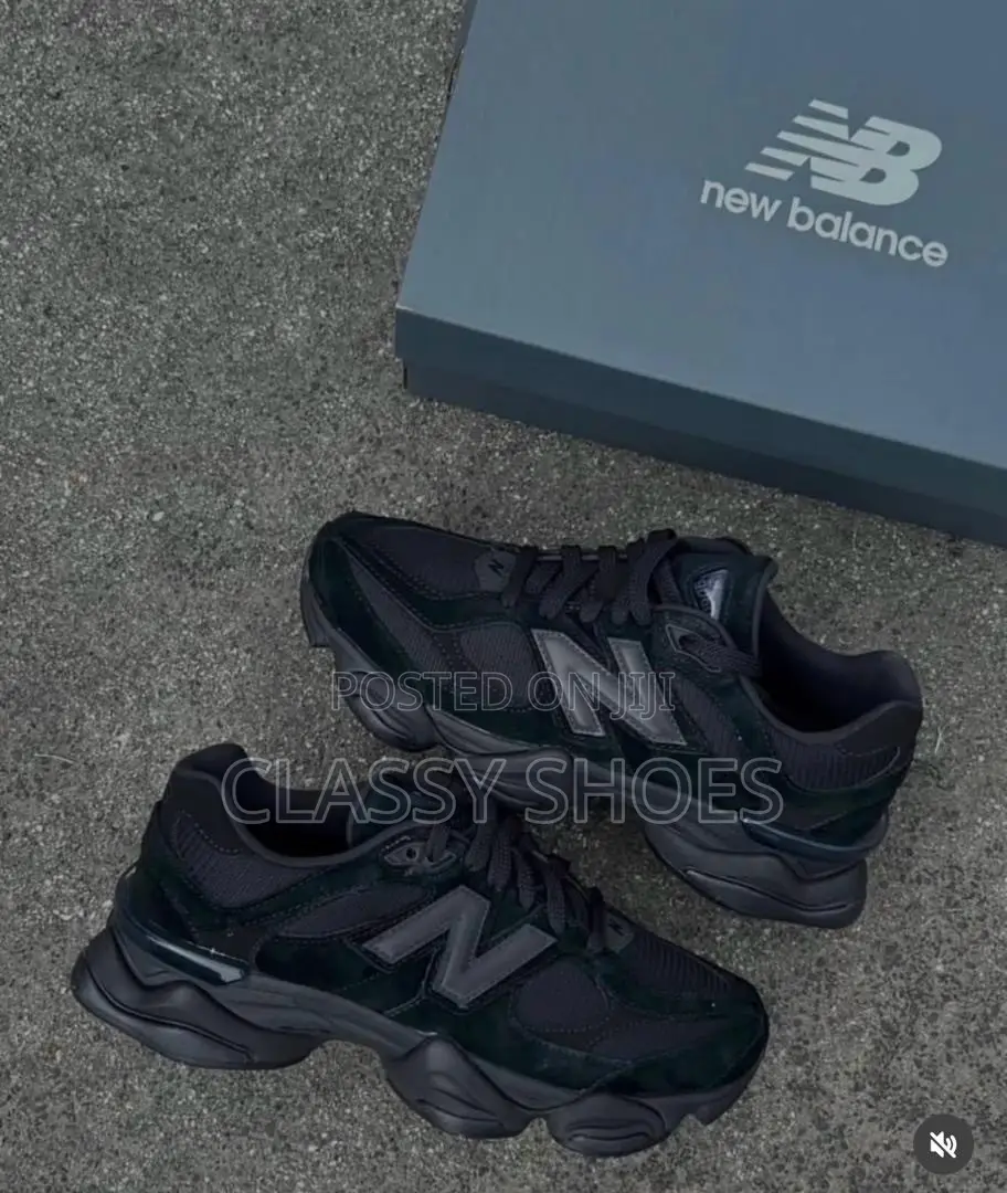 New Balance 9060 All Black