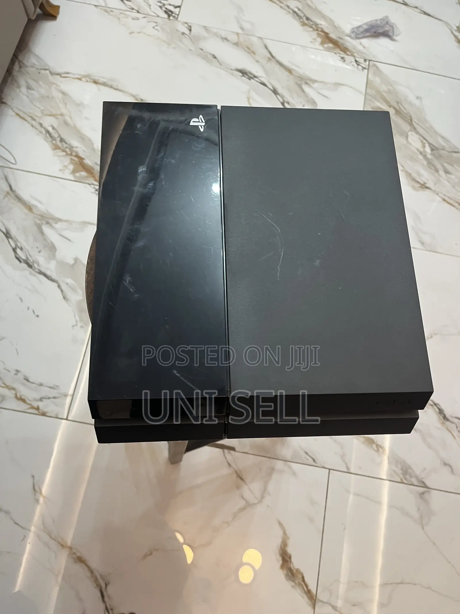 PS 4 Gaming Console
