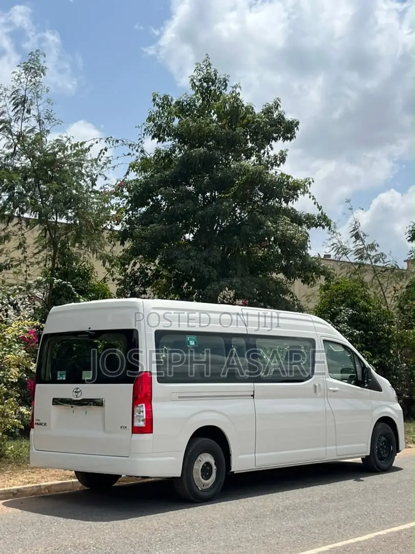 Toyota HiAce 2026 White