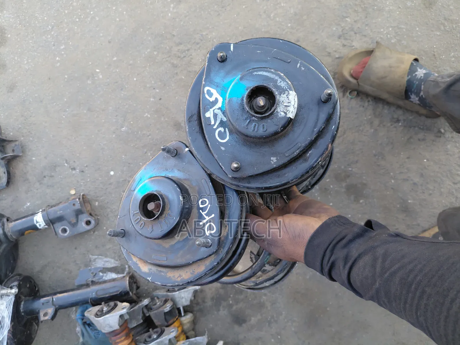 Front Shock Mitsubishi Galant 2000, 2002, 2003, 2004, 2005, 2008