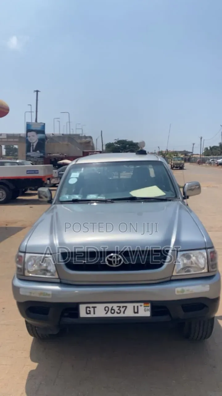 Toyota Hilux 2009 Gray