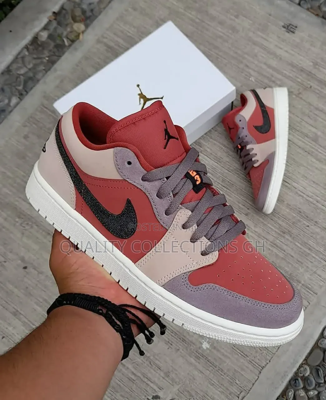 Jordan 1 Low in Colours