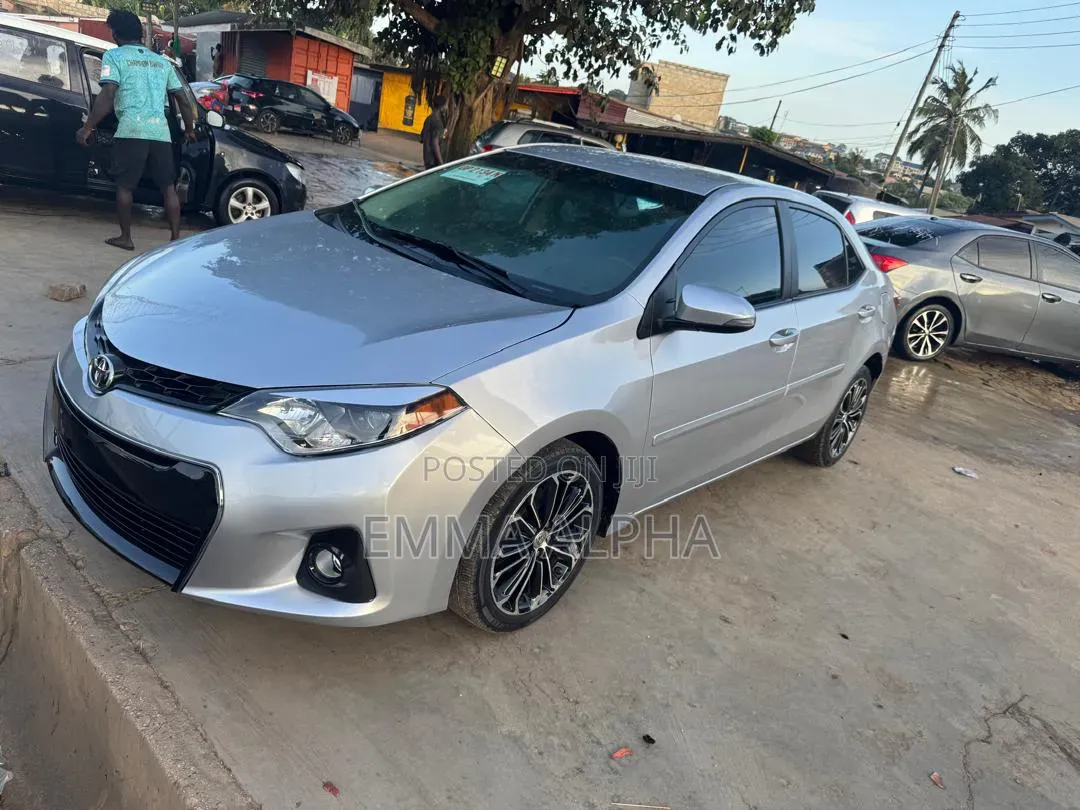 Toyota Corolla 2016 Silver