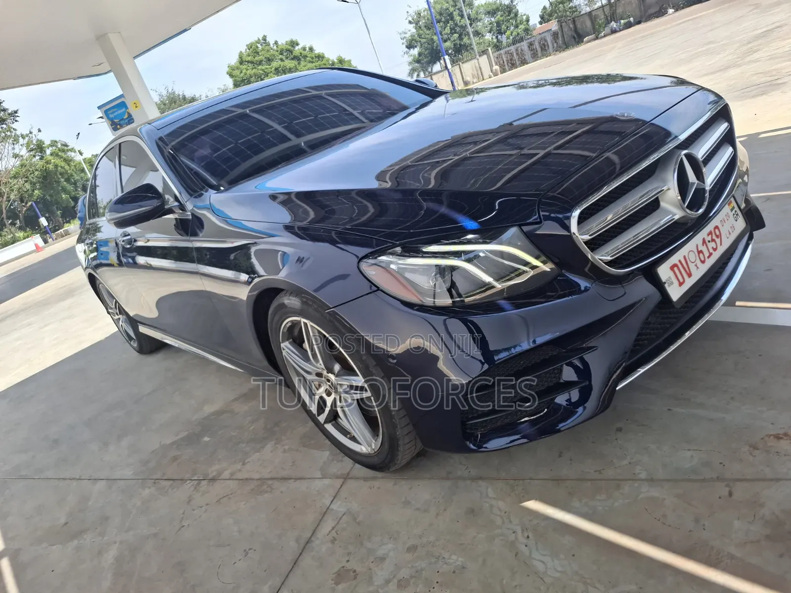 Mercedes-Benz E300 2018 Blue