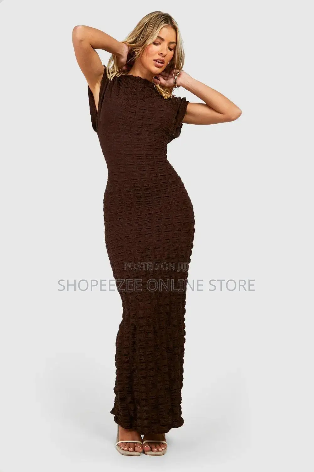Bubble Textured Sleeveless Midaxi Dress