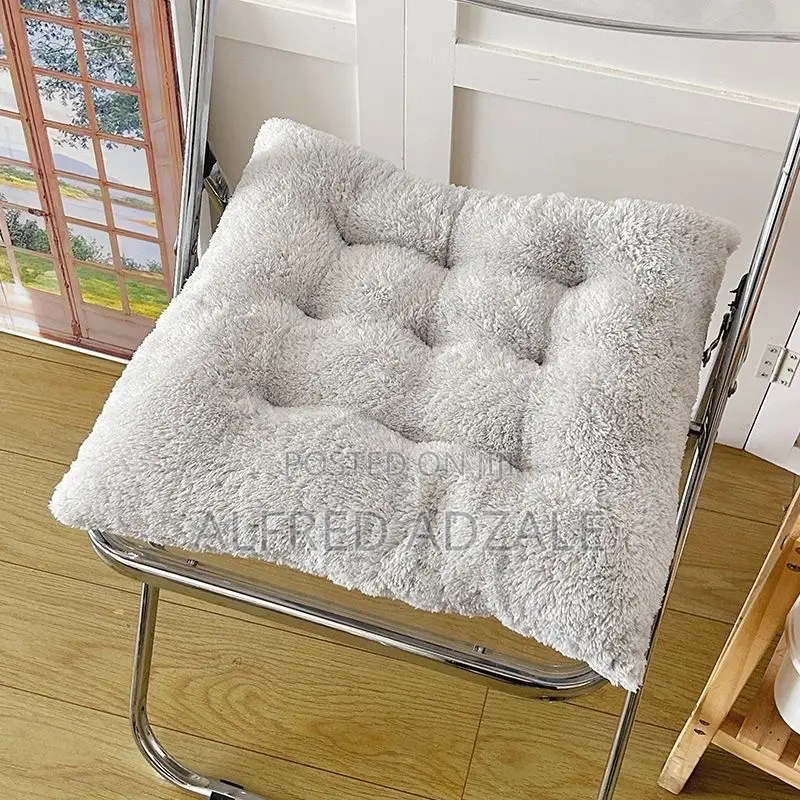 Fluffy Seat Cushion – Soft & Comfortable Chair Pad