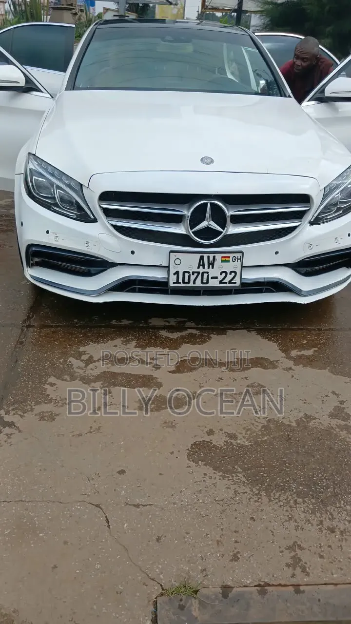 Mercedes-Benz C300 2017 White