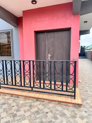 3bdrm House in East Legon for rent