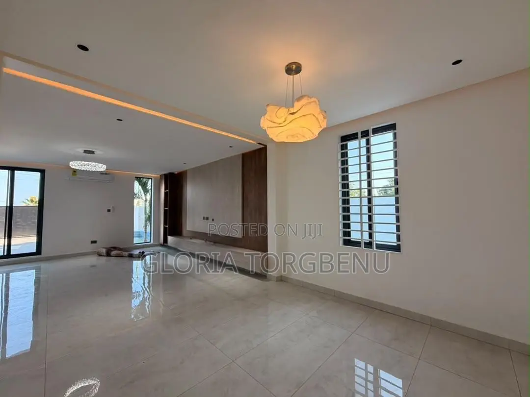 4bdrm House in Ashaley Botwe for sale