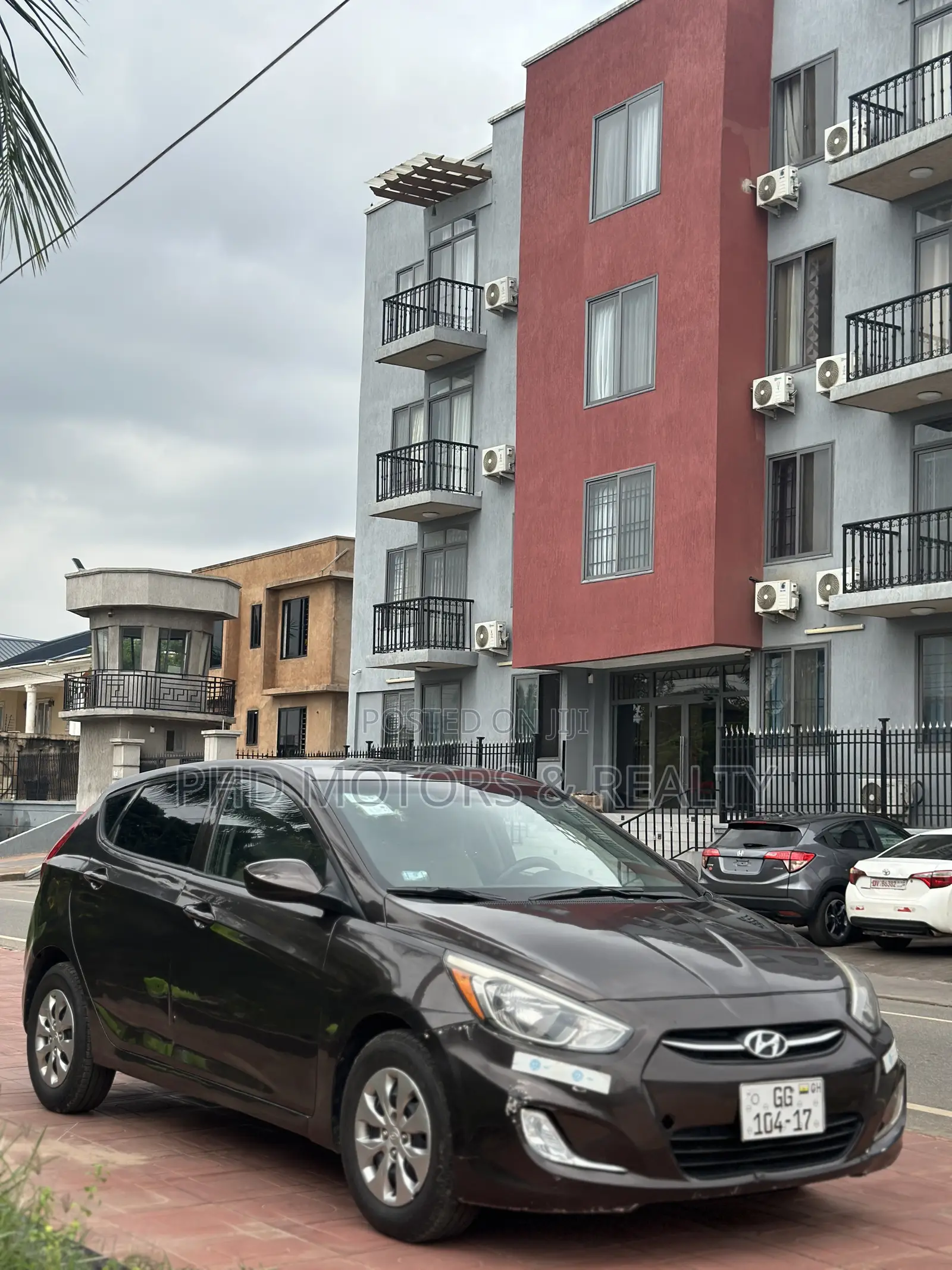 Hyundai Accent GS 4dr Hatchback (1.6L 4cyl 6A) 2015 Brown