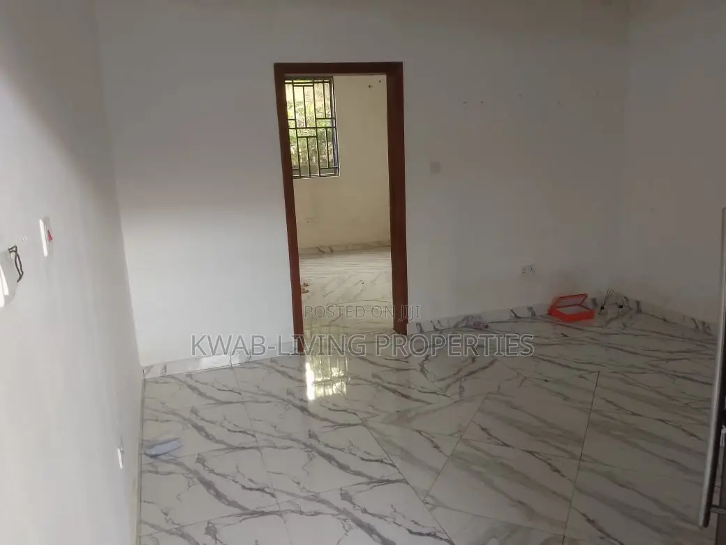 1bdrm Apartment in School Junction for rent