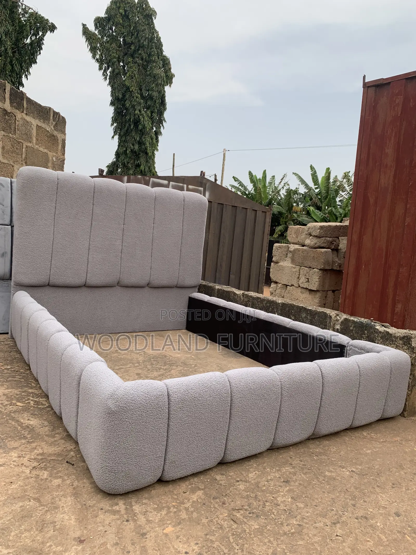 Modern Gray Bouclé Upholstered Bed Frame – Plush & Stylish Comfort