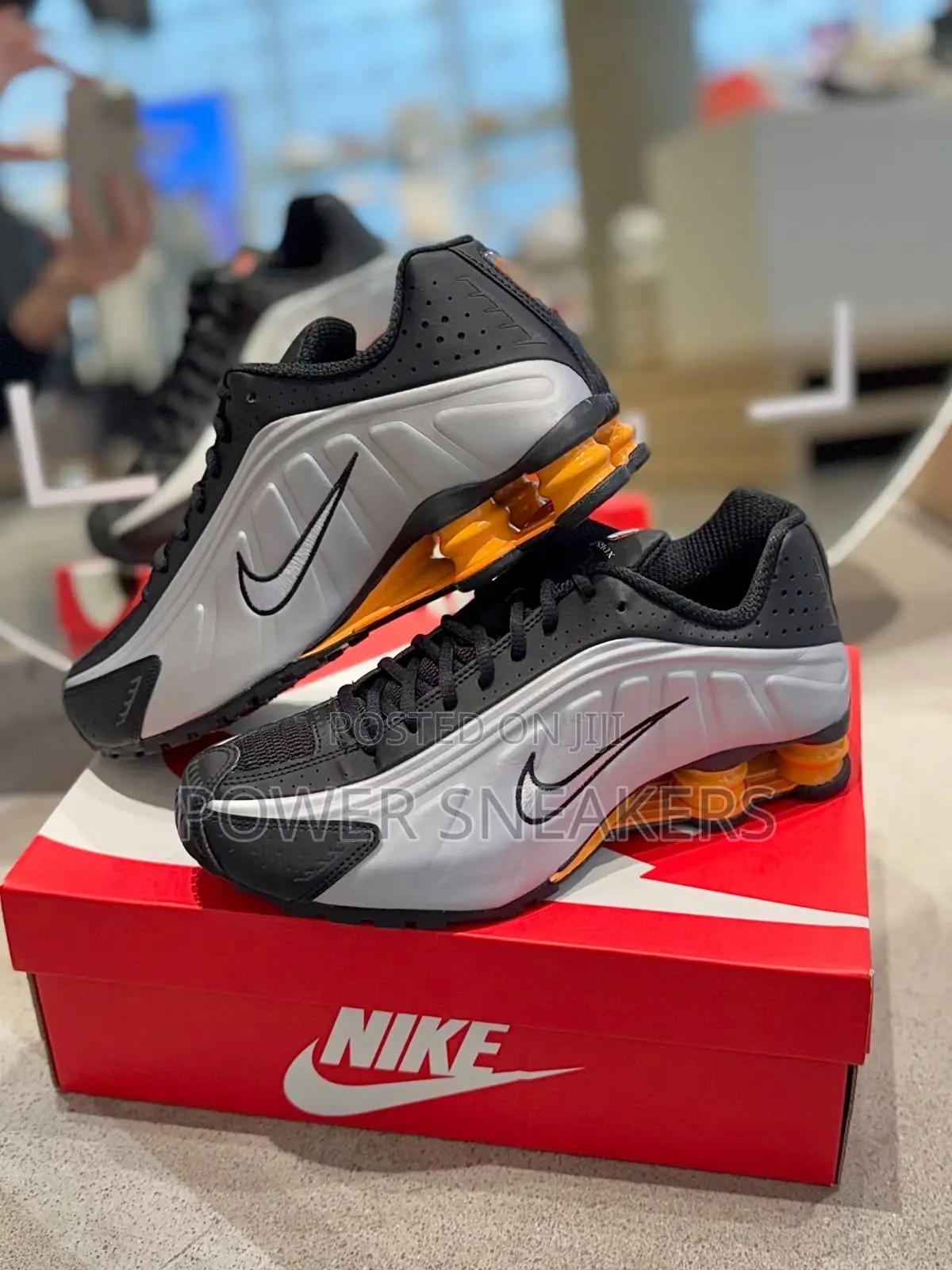 Nike Shox R4 Orange