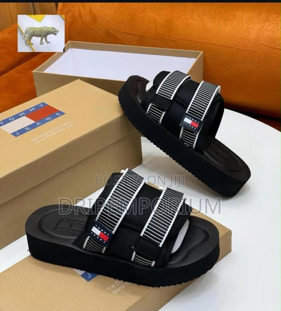 Tommy Mesh Slides