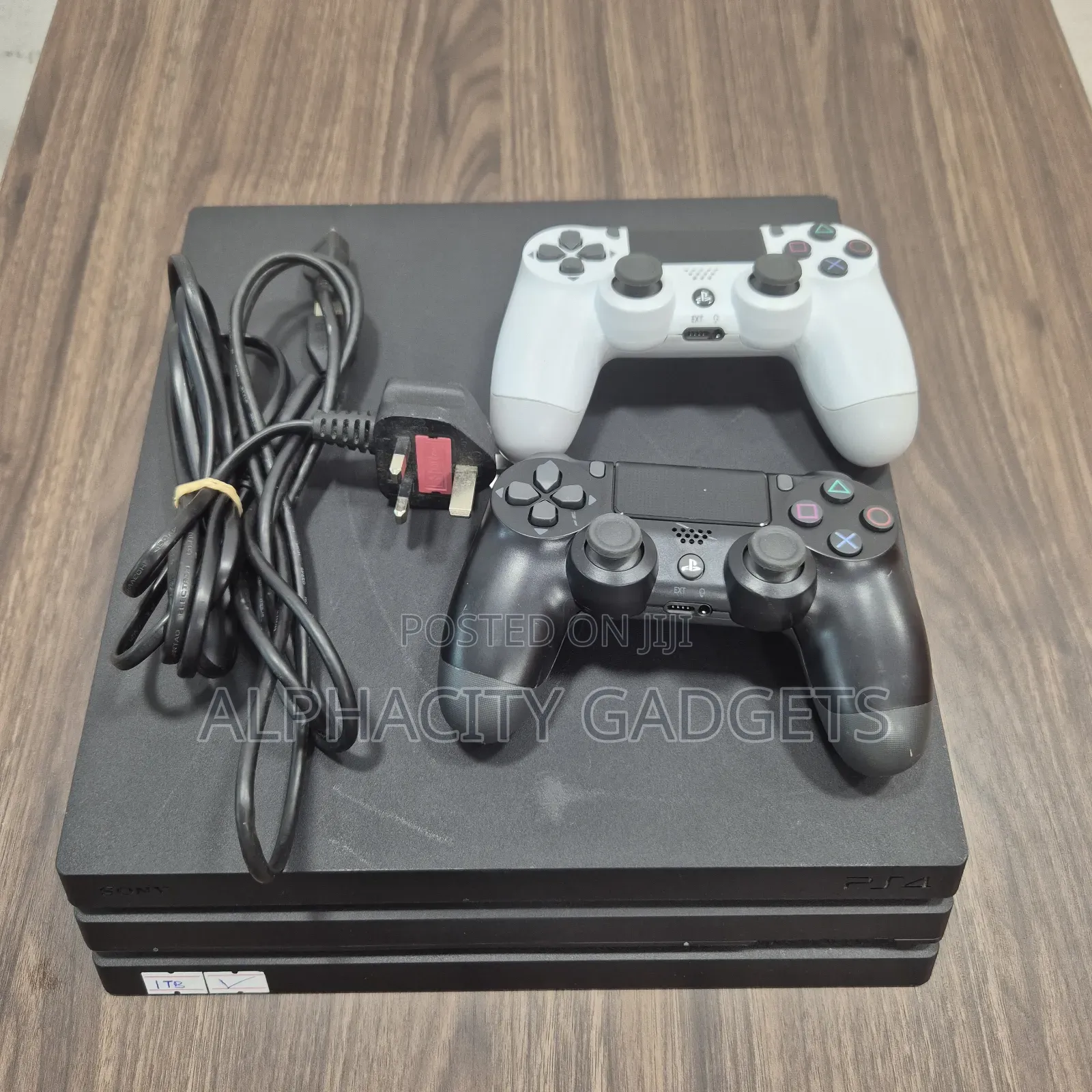 PS4 Pro 10 Games of Your Choice 2 Pads